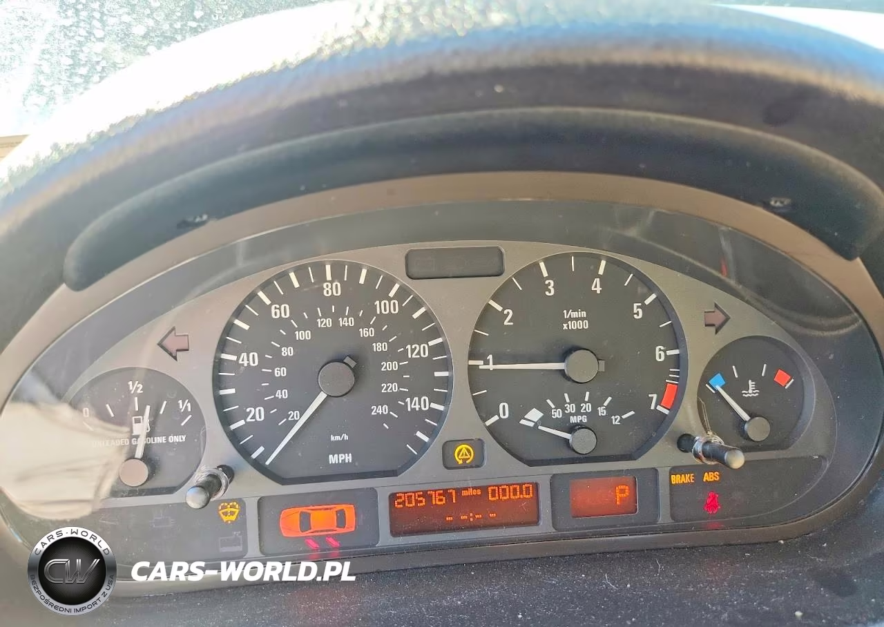2005 BMW 325 Xi VIN:WBAEU33435PR20629 - 9