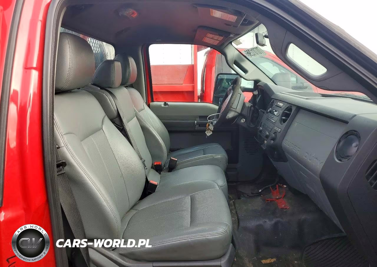 2015 Ford F550 Super Duty VIN:1FDUF5HT9FEC65356 - 11