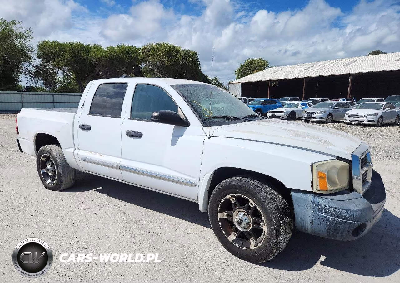 2005 Dodge Dakota Quad Slt VIN:1D7HE48N35S304209 - 4