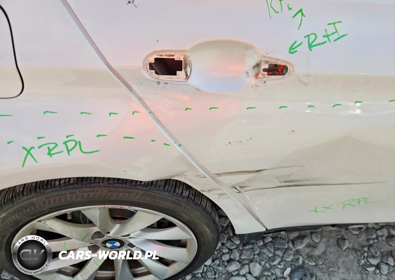 2017 BMW 320 I VIN:WBA8E1G59HNU14689 - 10