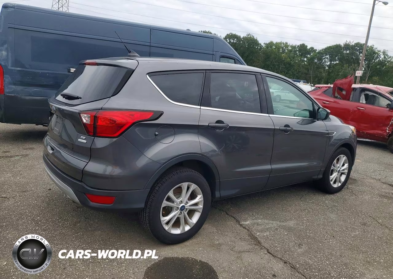 2019 Ford Escape Se VIN:1FMCU0GD5KUB11578 - 3