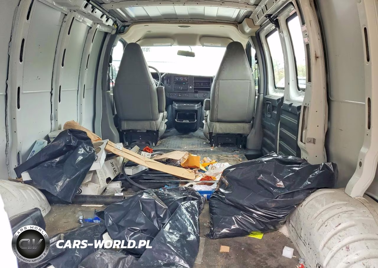 2019 GMC Savana 2500 Cargo Delivery Van VIN:1GTW7AFG1K1314575 - 10