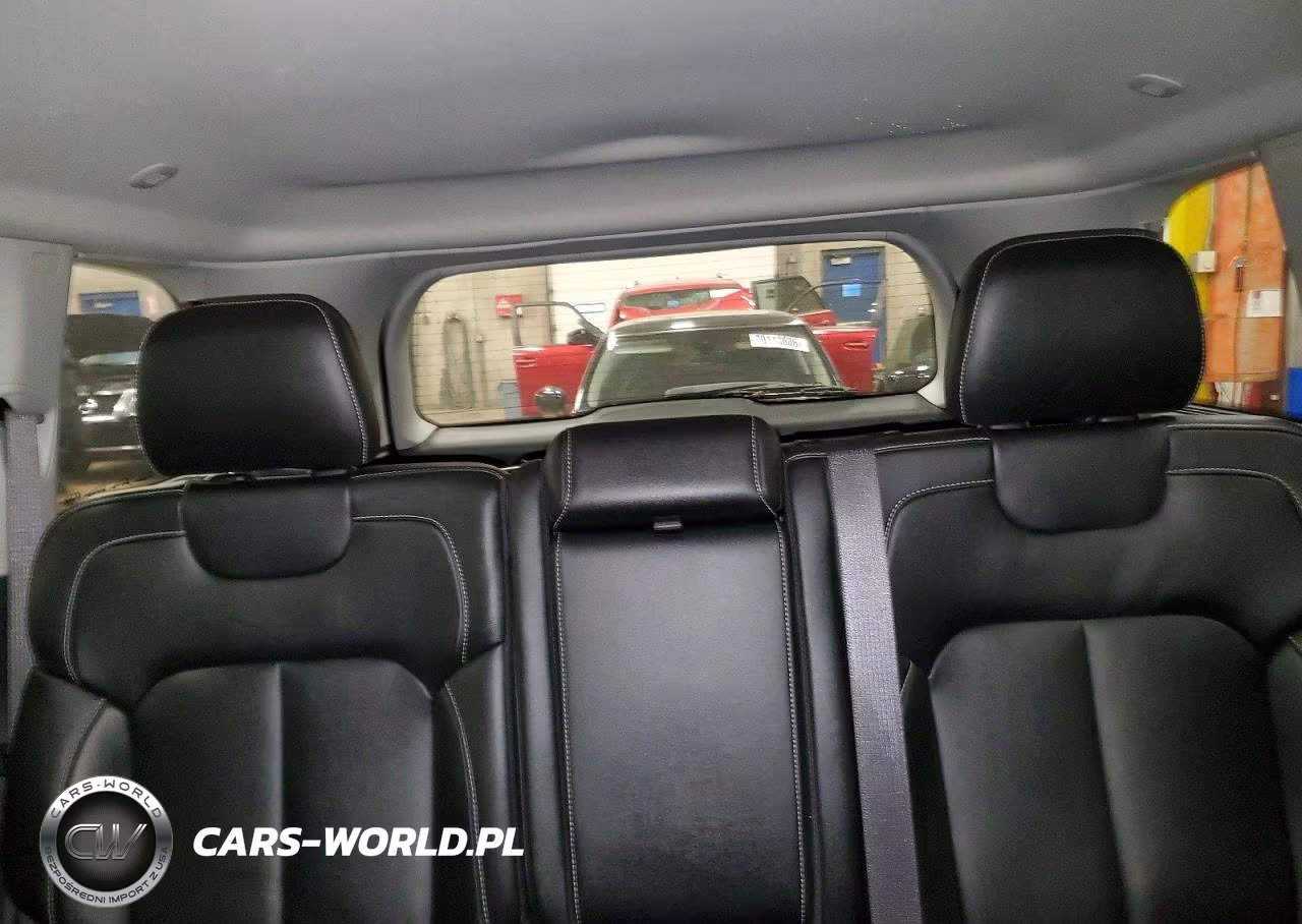 2023 Jeep Grand Cherokee Limited 4X4 VIN:1C4RJHBGXP8895599 - 10