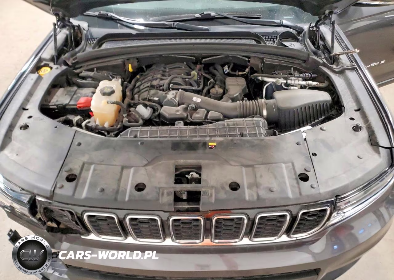 2023 Jeep Grand Cherokee Limited 4X4 VIN:1C4RJHBGXP8895599 - 12
