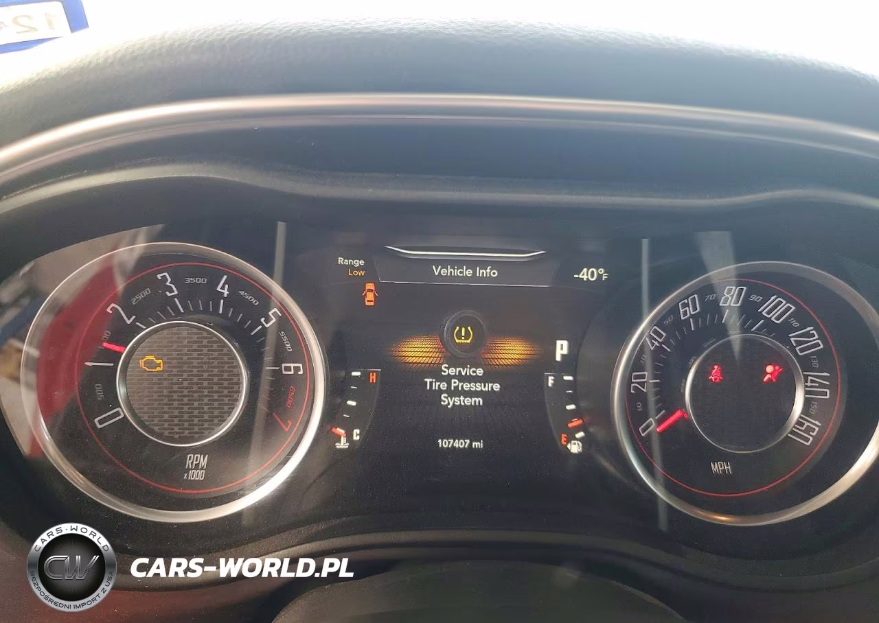2015 Dodge Challenger Sxt VIN:2C3CDZAG5FH769779 - 9