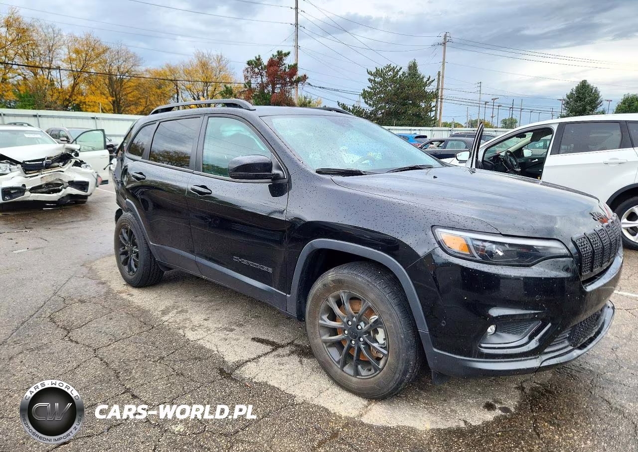 2023 Jeep Cherokee Altitude Lux VIN:1C4PJMMB5PD108258 - 4