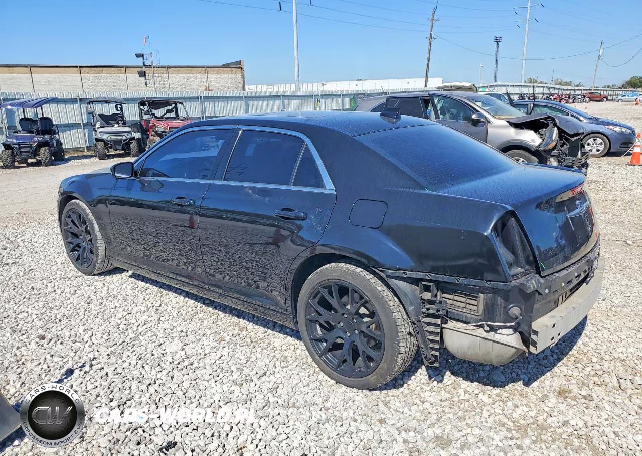 2018 Chrysler 300 Touring VIN:2C3CCAAG7JH190712 - 2