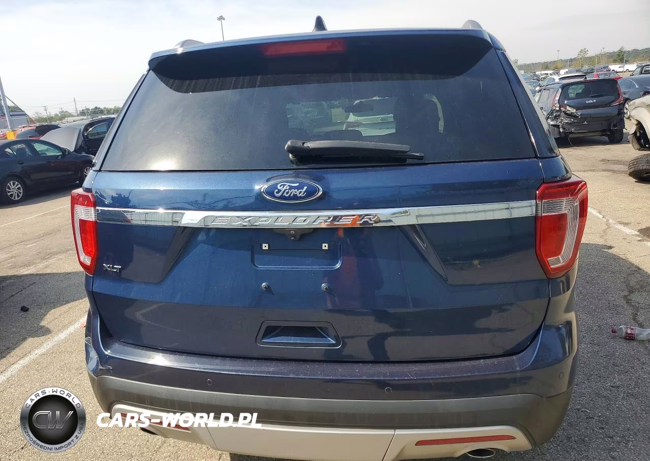 2017 Ford Explorer Xlt VIN:1FM5K7D88HGD79479 - 6