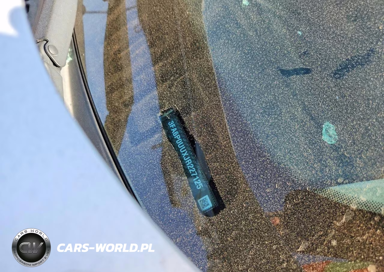 2018 Ford Fusion S Hybrid VIN:3FA6P0UUXJR227125 - 12