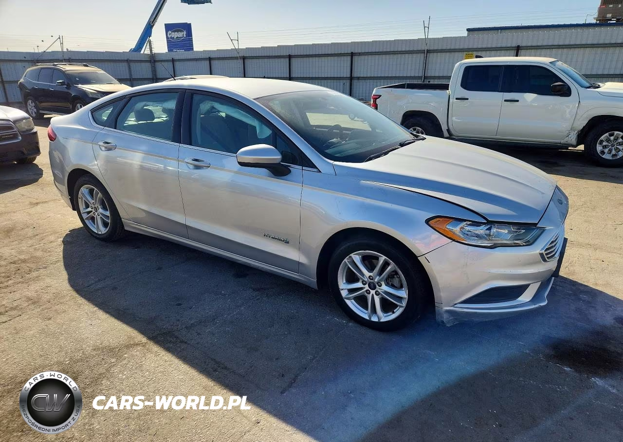 2018 Ford Fusion S Hybrid VIN:3FA6P0UUXJR227125 - 4