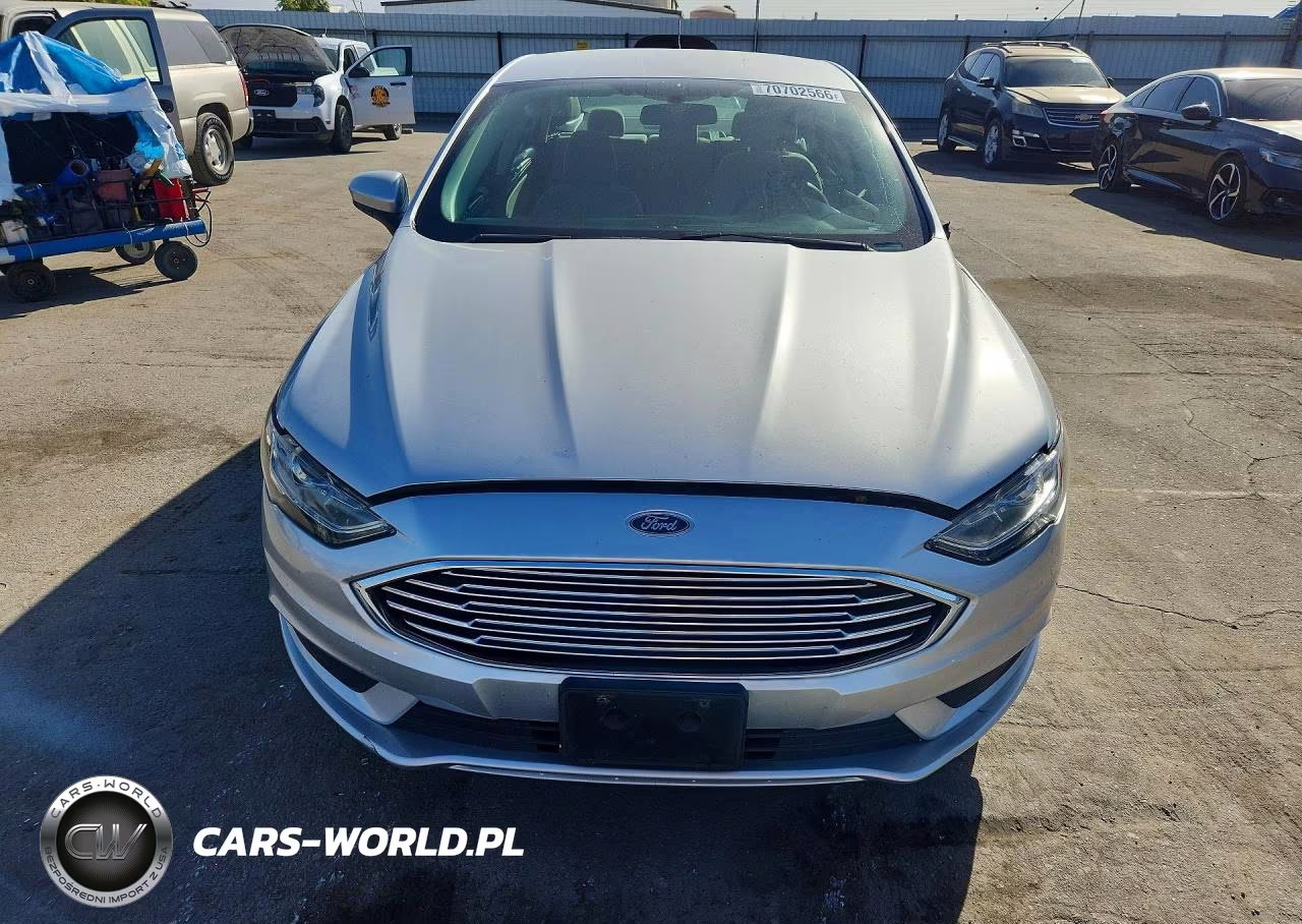 2018 Ford Fusion S Hybrid VIN:3FA6P0UUXJR227125 - 5