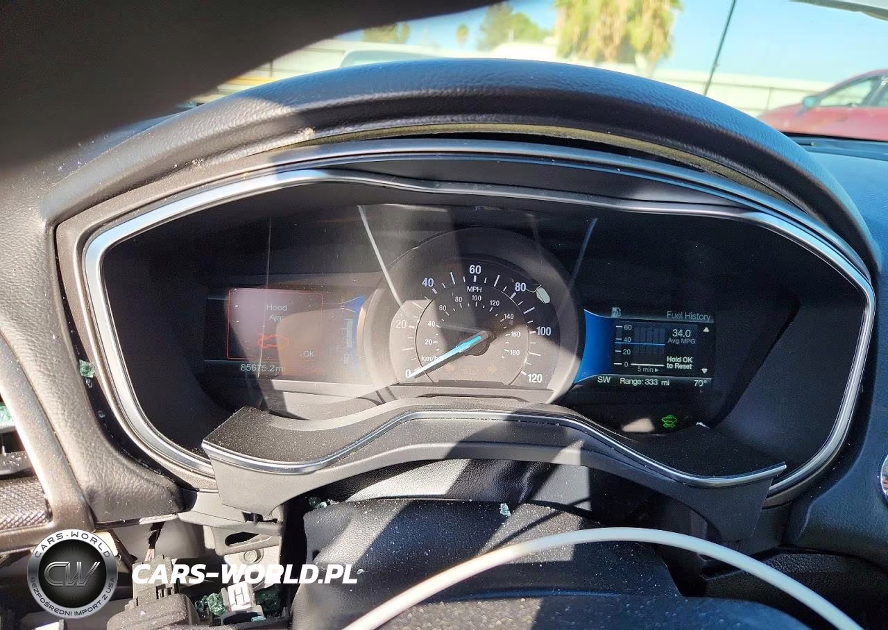 2018 Ford Fusion S Hybrid VIN:3FA6P0UUXJR227125 - 9