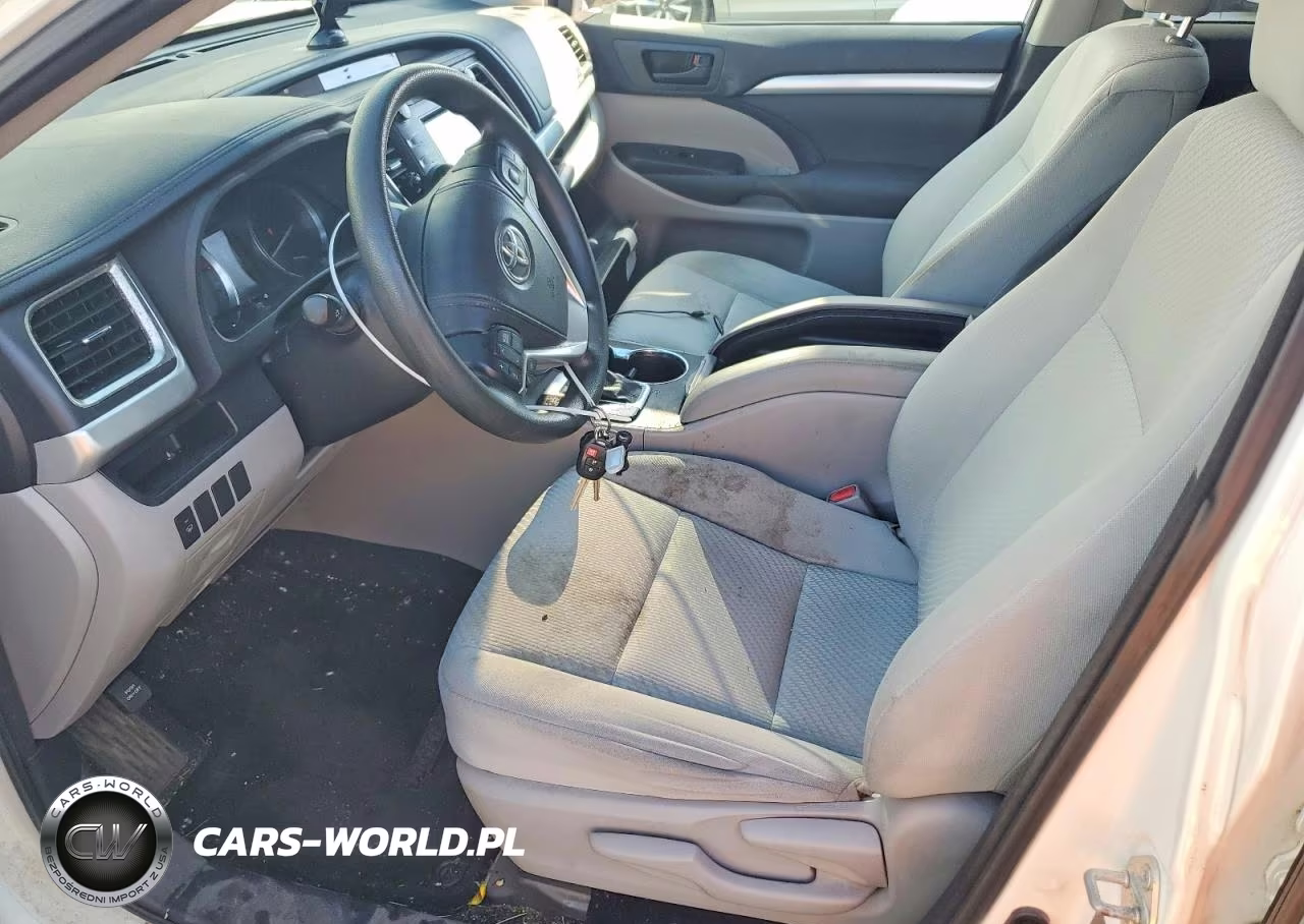 2015 Toyota Highlander Le VIN:5TDBKRFH8FS109445 - 7