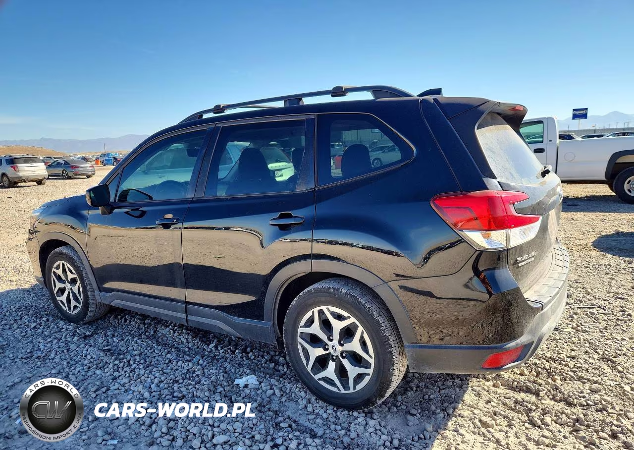 2021 Subaru Forester Premium VIN:JF2SKAJC8MH572301 - 2