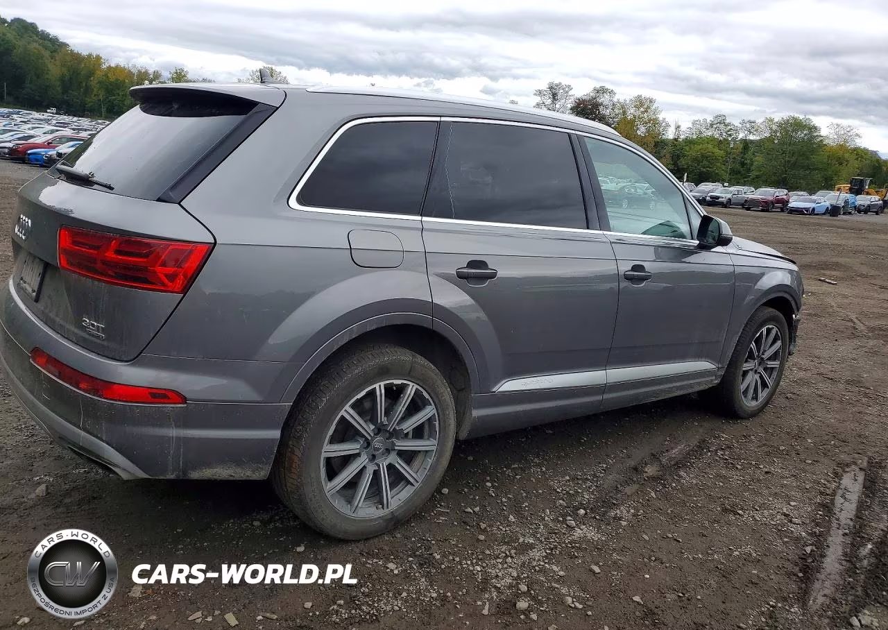 2017 Audi Q7 Prestige VIN:WA1VAAF76HD055810 - 3