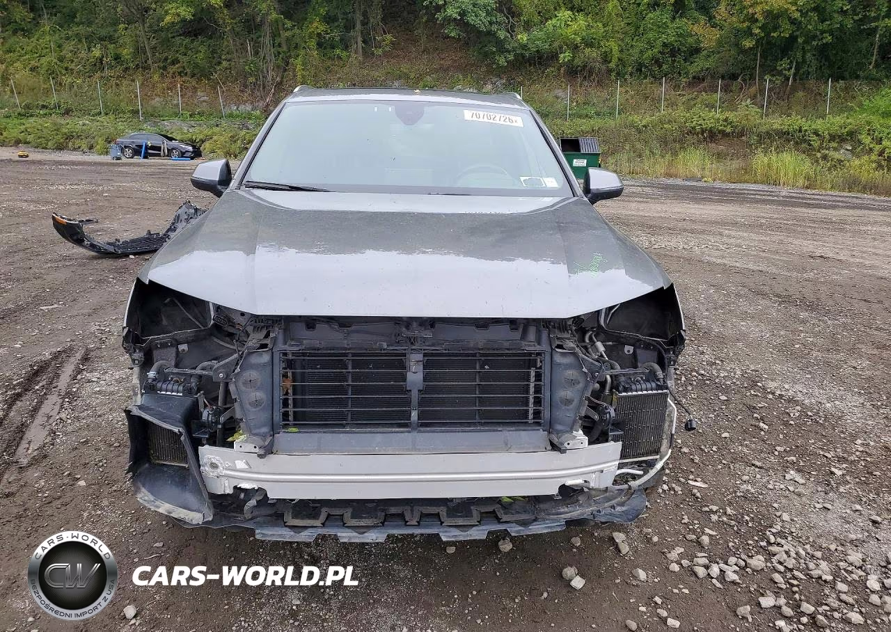 2017 Audi Q7 Prestige VIN:WA1VAAF76HD055810 - 5