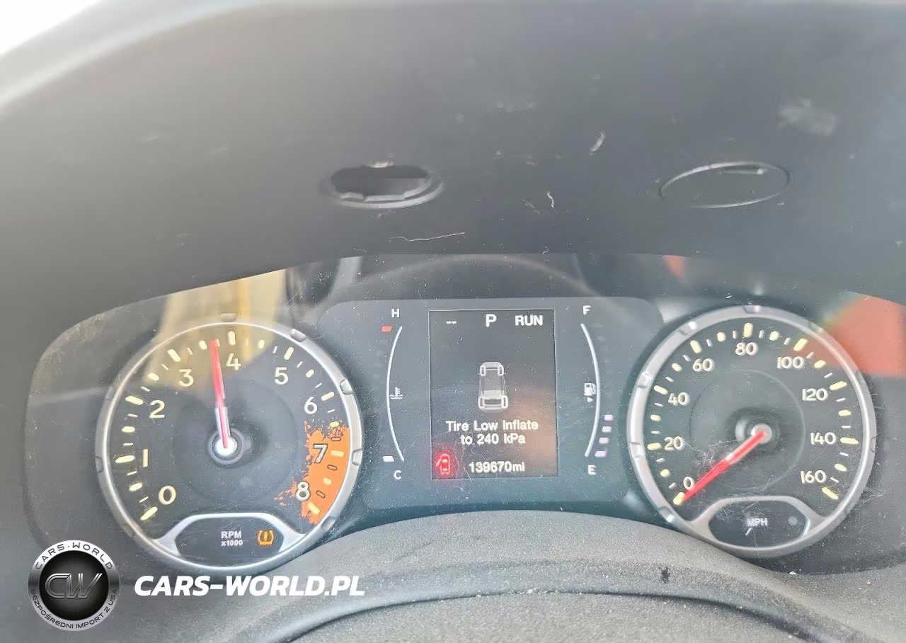 2018 Jeep Renegade Latitude VIN:ZACCJABB5JPJ40116 - 9