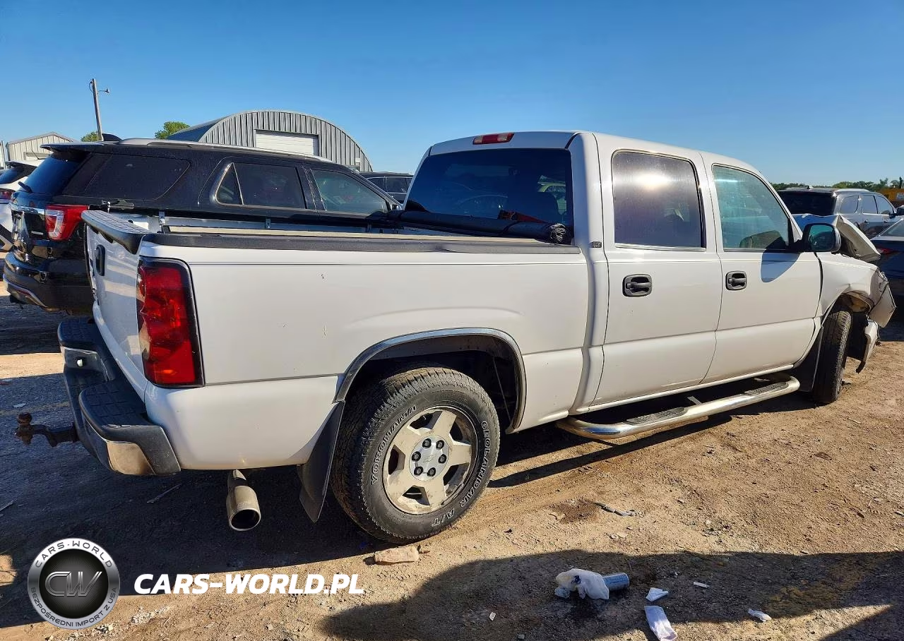 2006 Chevrolet Silverado C1500 VIN:2GCEC13T161172110 - 3