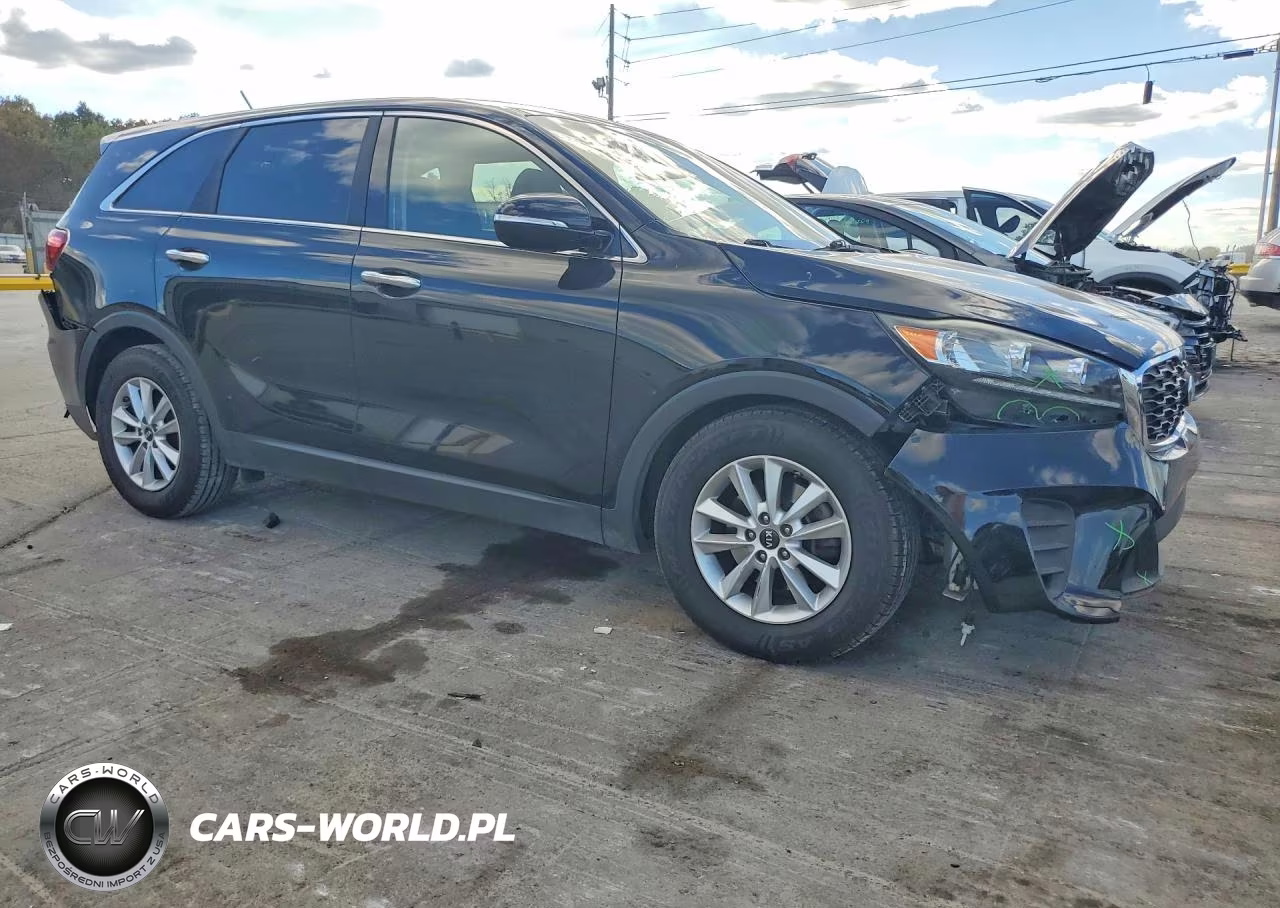 2019 Kia Sorento L VIN:5XYPG4A37KG584811 - 4