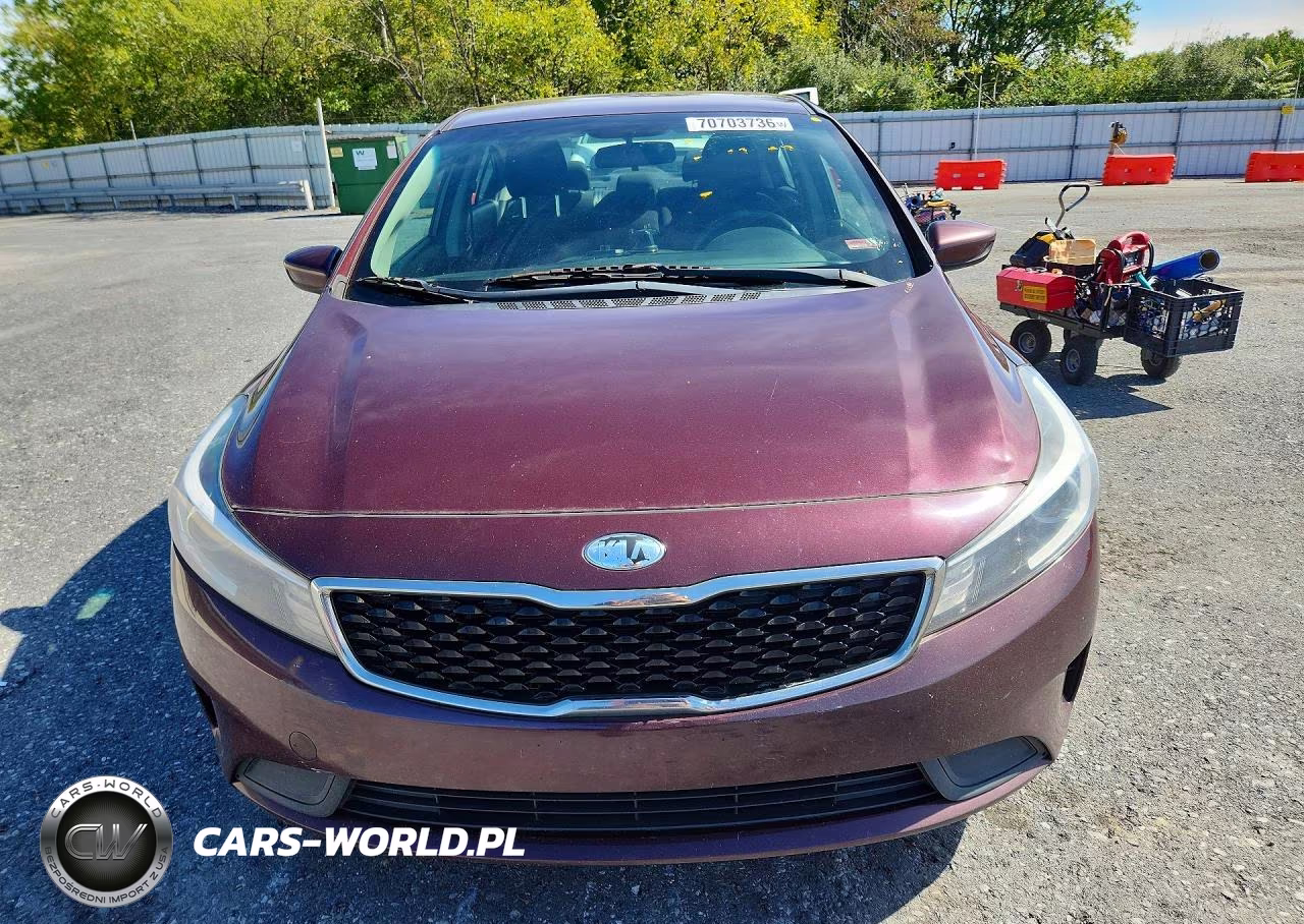 2018 Kia Forte Lx VIN:3KPFK4A70JE236440 - 5