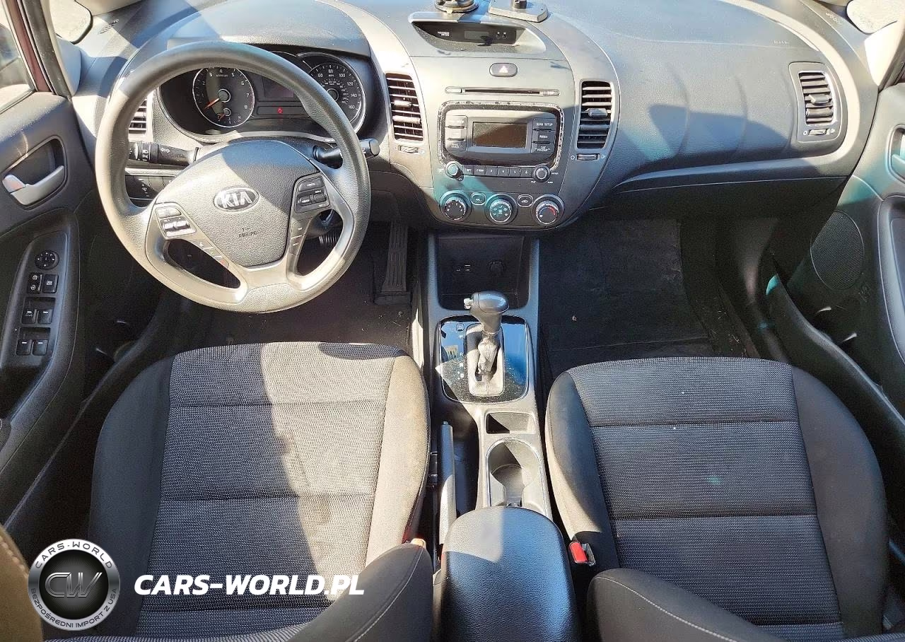 2018 Kia Forte Lx VIN:3KPFK4A70JE236440 - 8