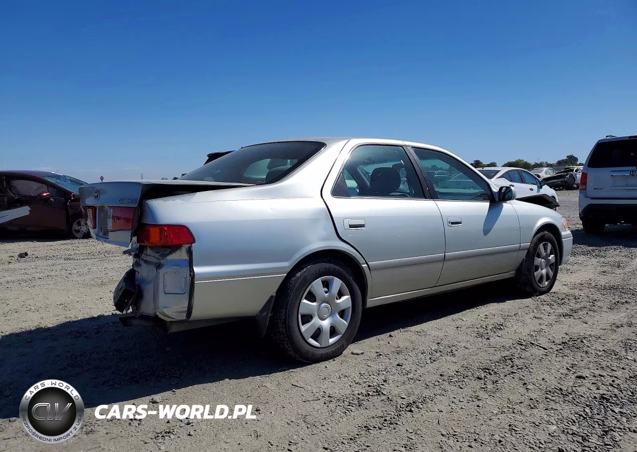 2000 Toyota Camry Le VIN:JT2BG28K4Y0504108 - 3