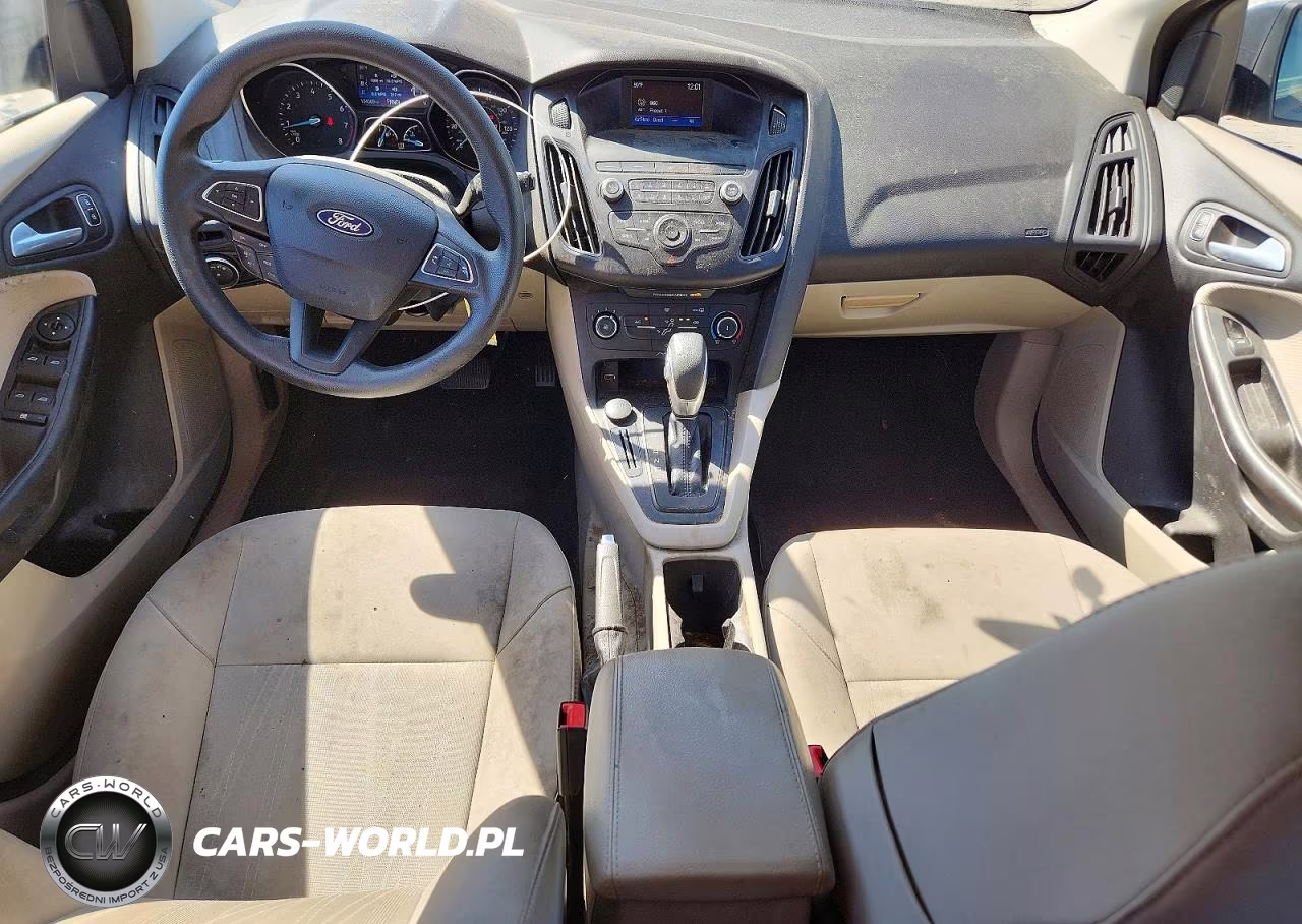 2018 Ford Focus Se VIN:1FADP3K29JL329539 - 8