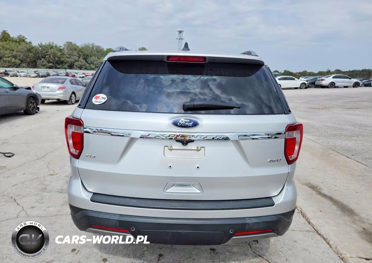 2019 Ford Explorer Xlt VIN:1FM5K8D85KGA15646 - 6