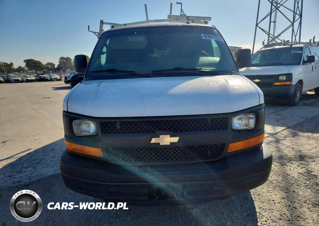 2015 Chevrolet Express G2500 VIN:1GCWGFCF3F1244933 - 5