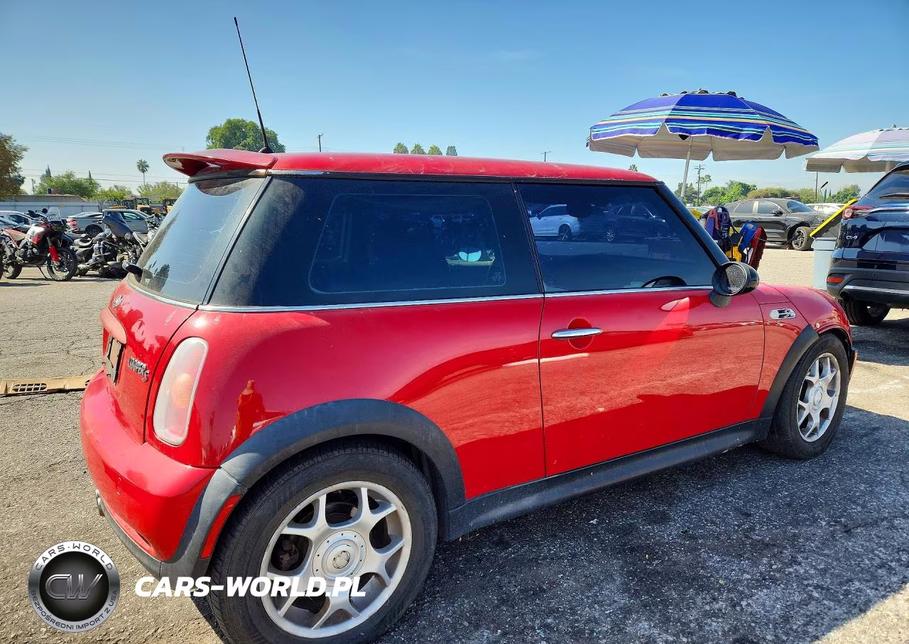 2004 Mini Cooper S VIN:WMWRE33474TD87031 - 3