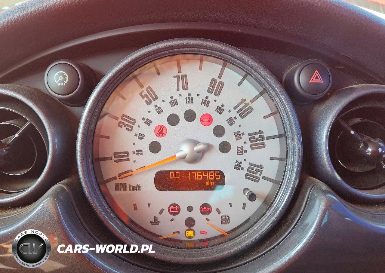 2004 Mini Cooper S VIN:WMWRE33474TD87031 - 9