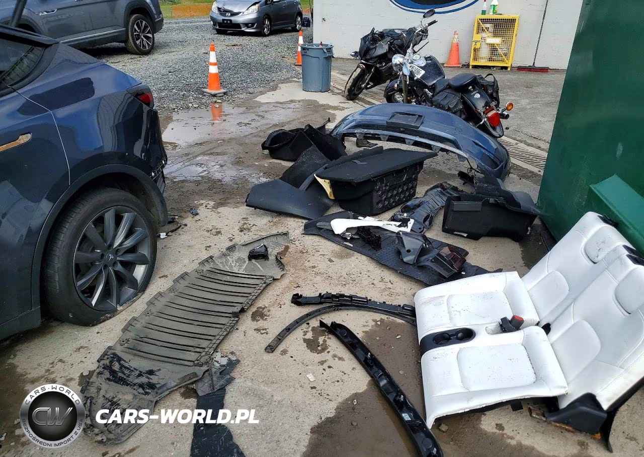 2022 Tesla Model Y VIN:7SAYGAEE2NF419231 - 13