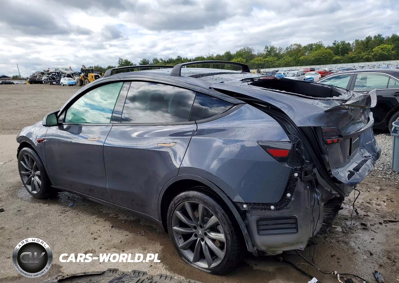 2022 Tesla Model Y VIN:7SAYGAEE2NF419231 - 2