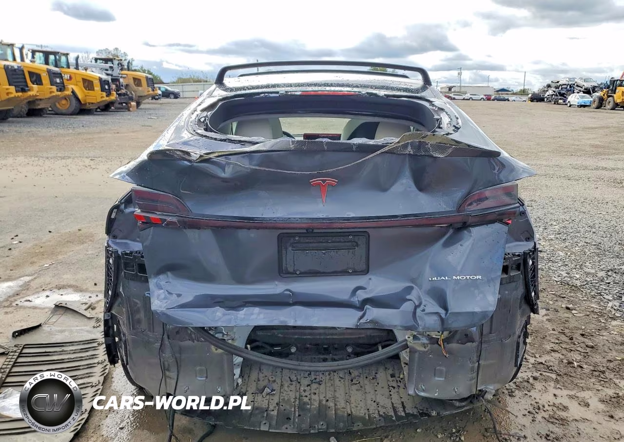 2022 Tesla Model Y VIN:7SAYGAEE2NF419231 - 6