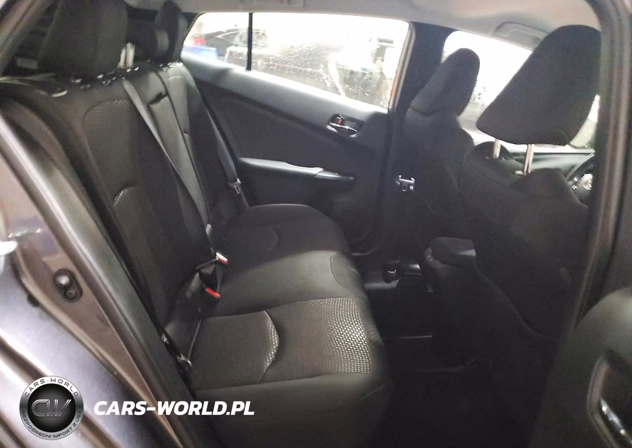 2020 Toyota Prius Le VIN:JTDKARFU3L3115246 - 10