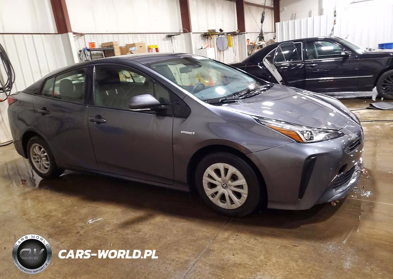 2020 Toyota Prius Le VIN:JTDKARFU3L3115246 - 4