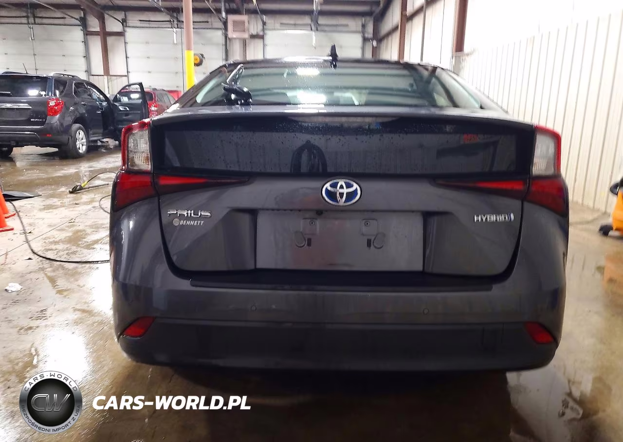 2020 Toyota Prius Le VIN:JTDKARFU3L3115246 - 6