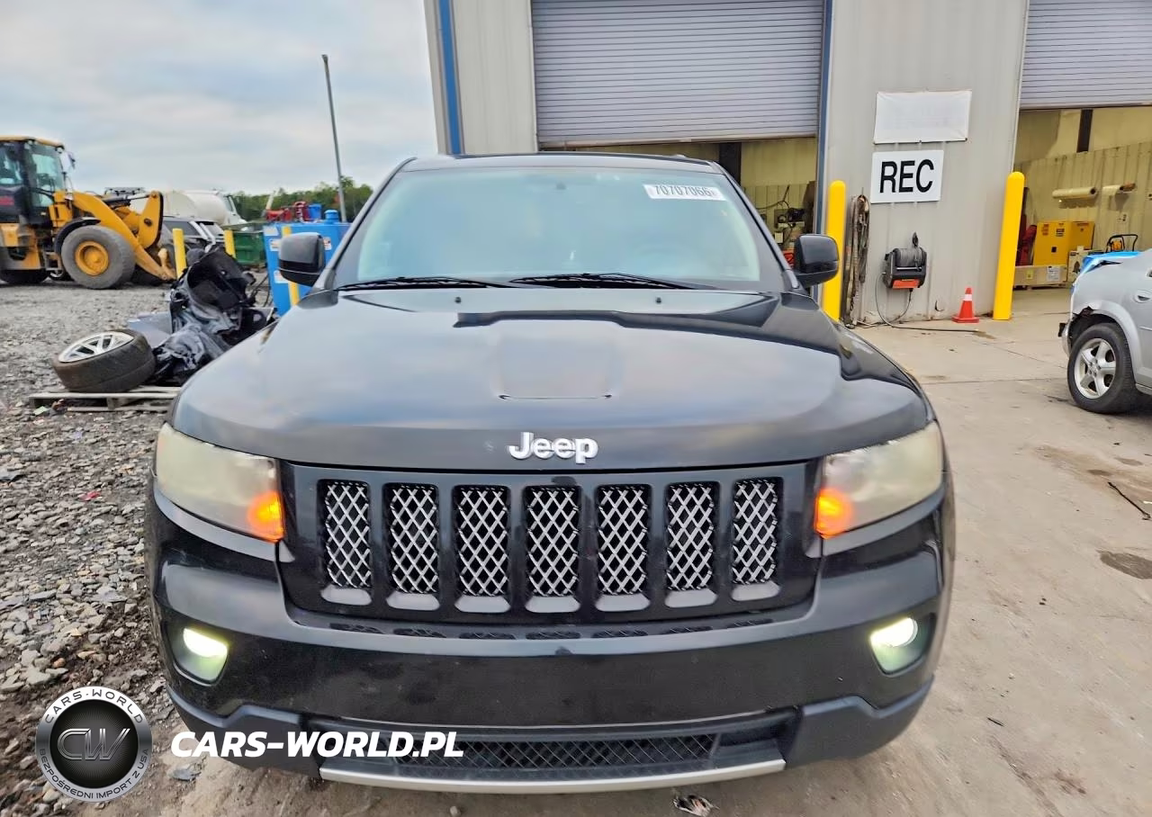 2012 Jeep Grand Cherokee Laredo VIN:1C4RJFAG7CC352949 - 5