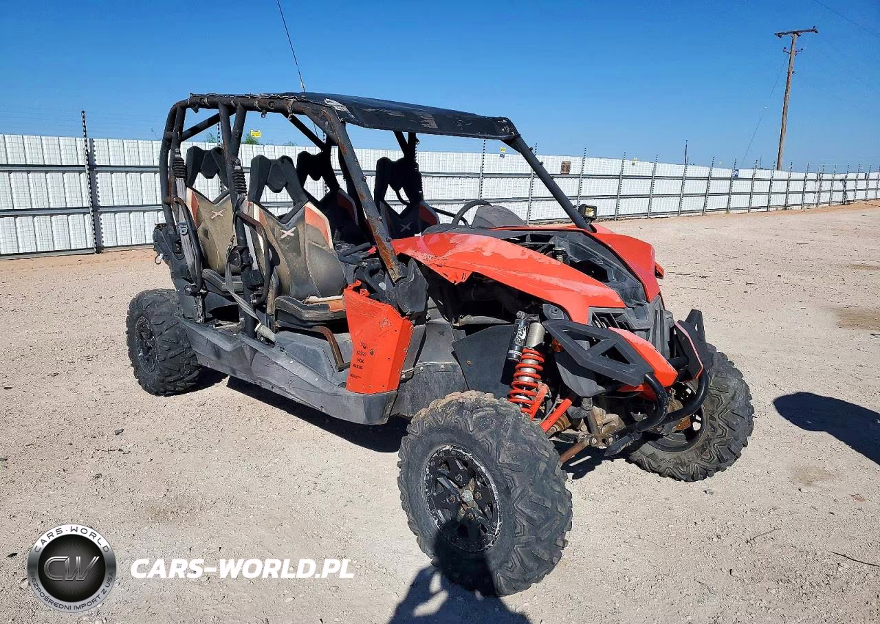 2015 Can-Am Maverick Utility Vehicle