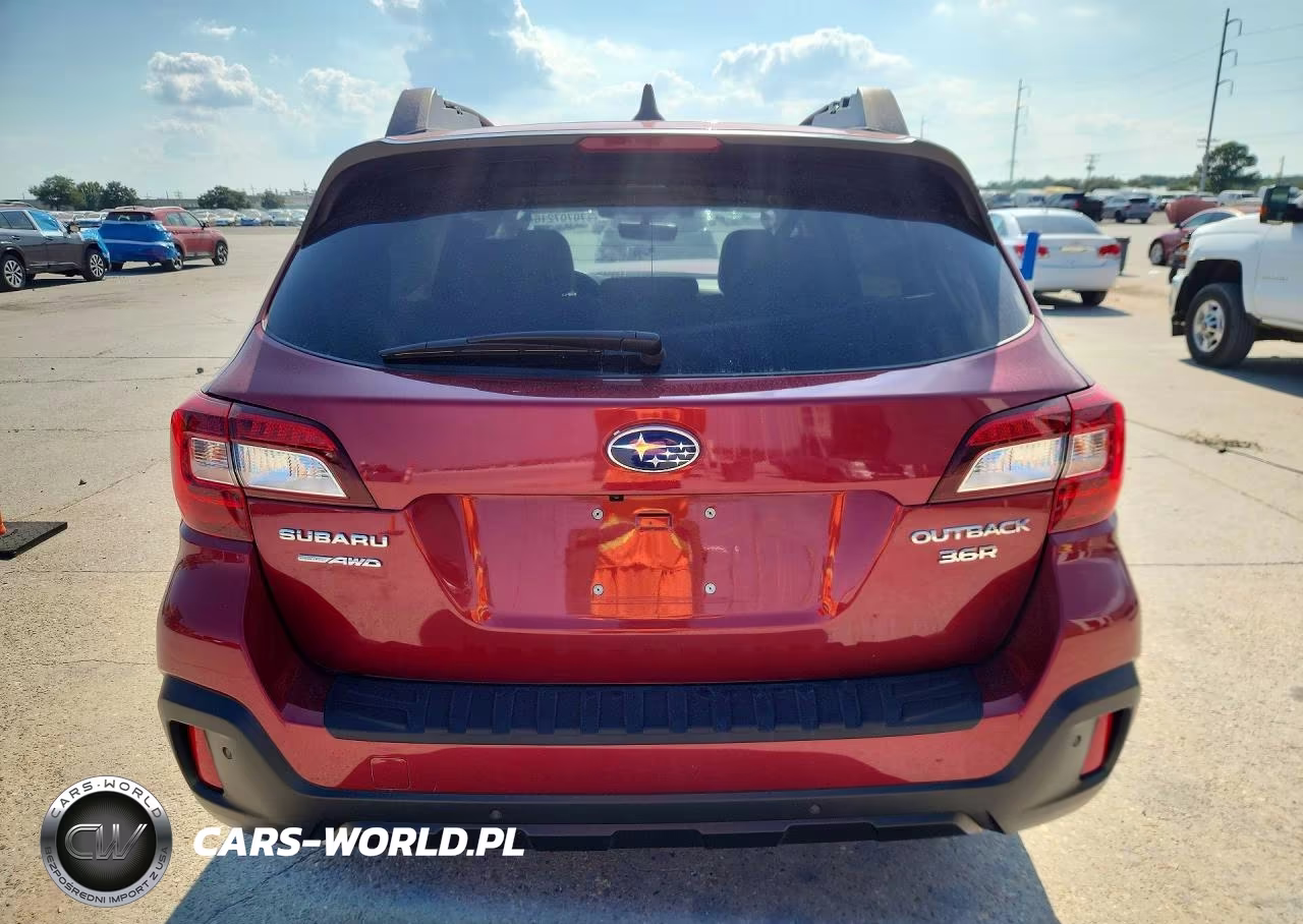 2018 Subaru Outback 3.6R Limited VIN:4S4BSENC6J3360727 - 6