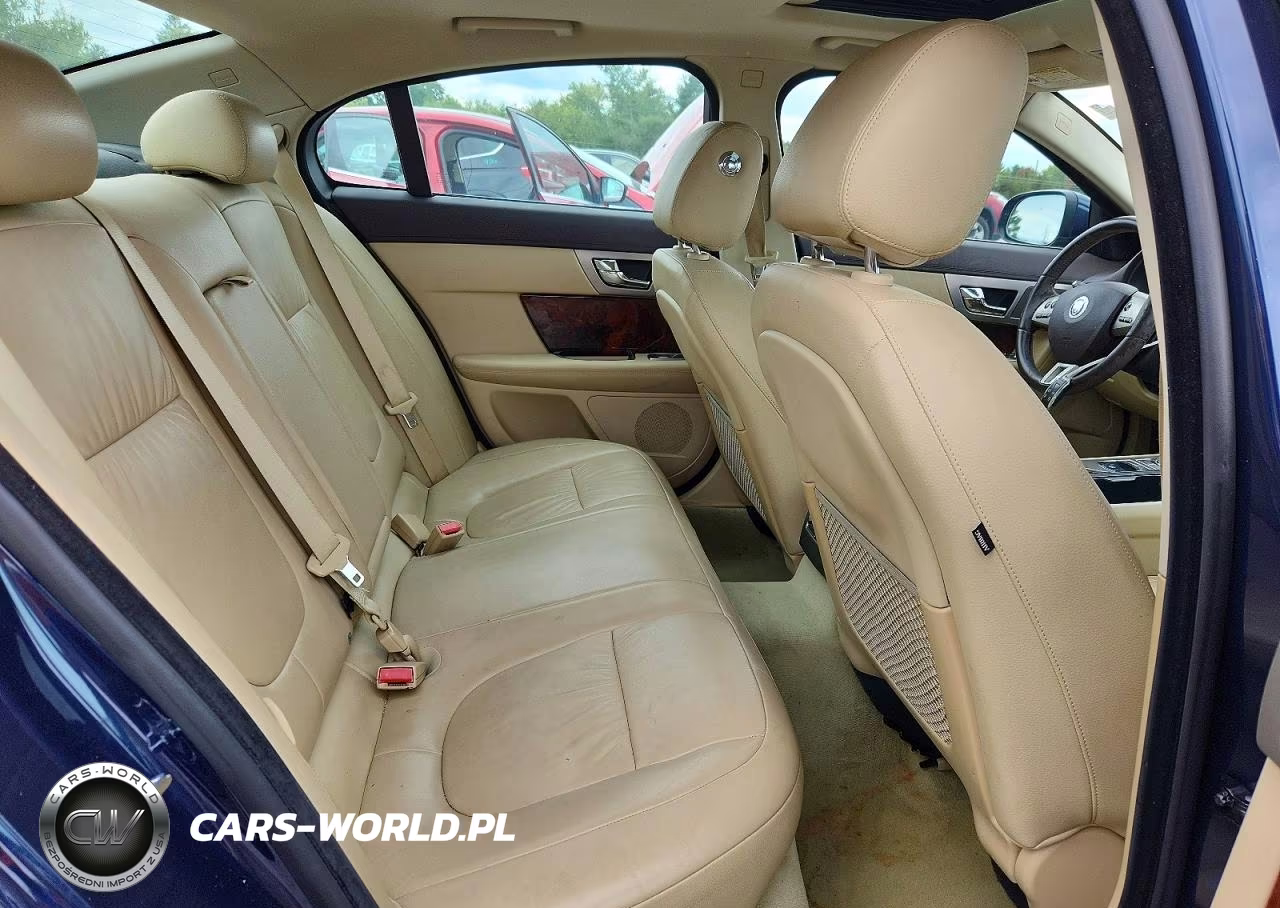 2011 Jaguar Xf VIN:SAJWA0FB9BLS07120 - 10