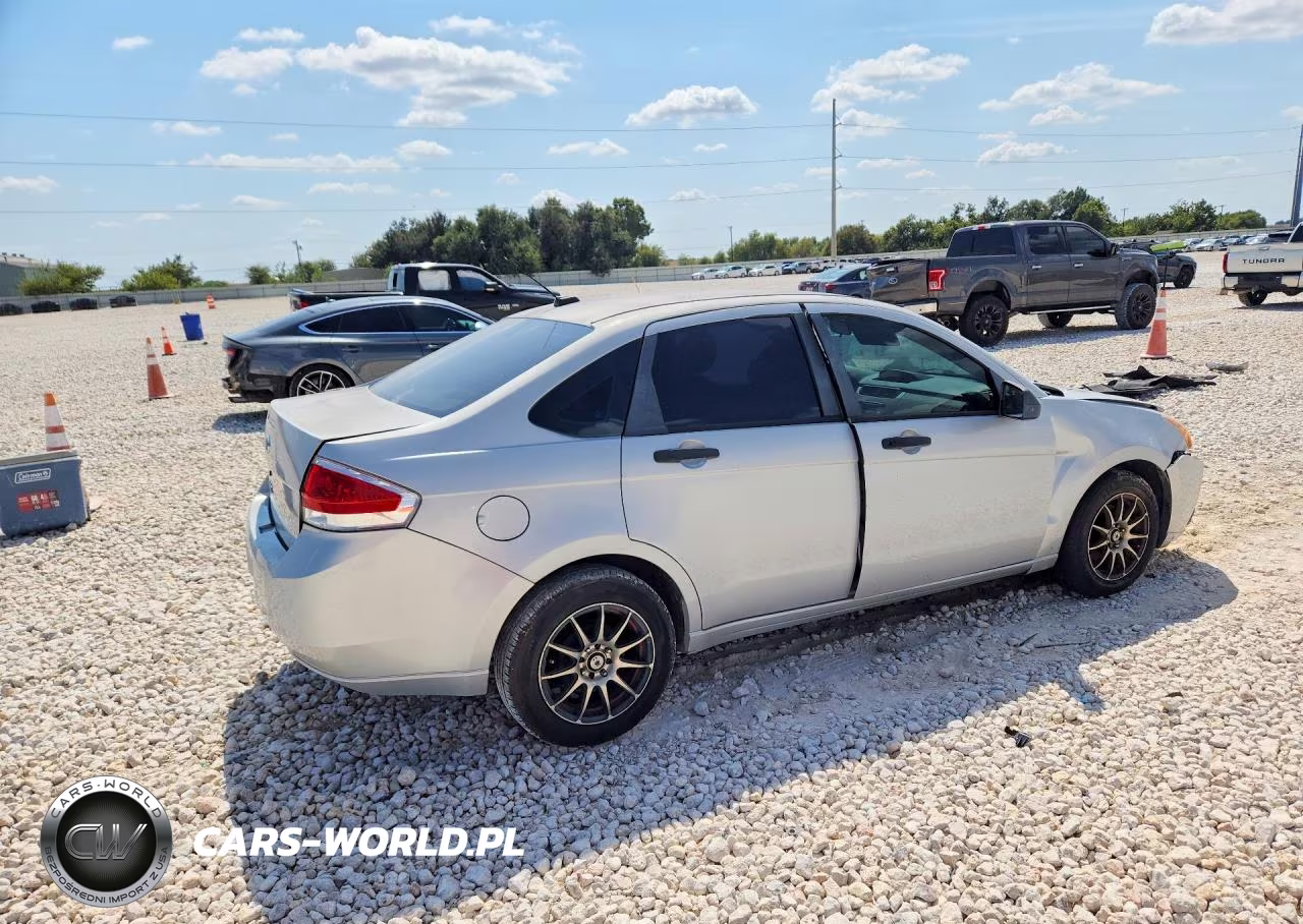 2008 Ford Focus VIN:1FAHP34N18W192436 - 3