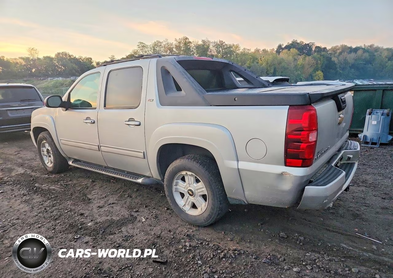 2011 Chevrolet Avalanche Lt VIN:3GNTKFE3XBG158946 - 2