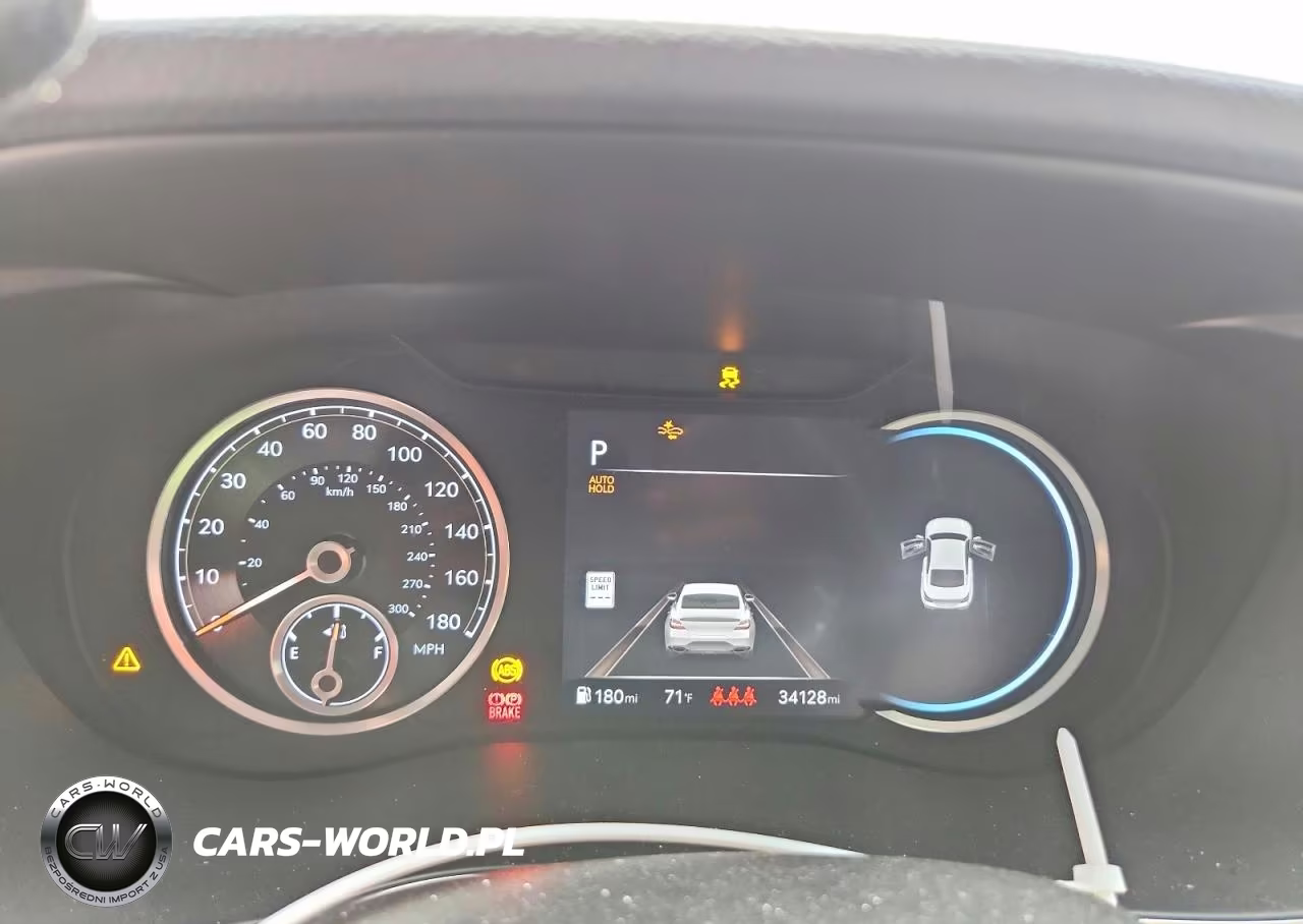 2025 Genesis G70 2.5T Standard VIN:KMTG34SC7SU153704 - 9
