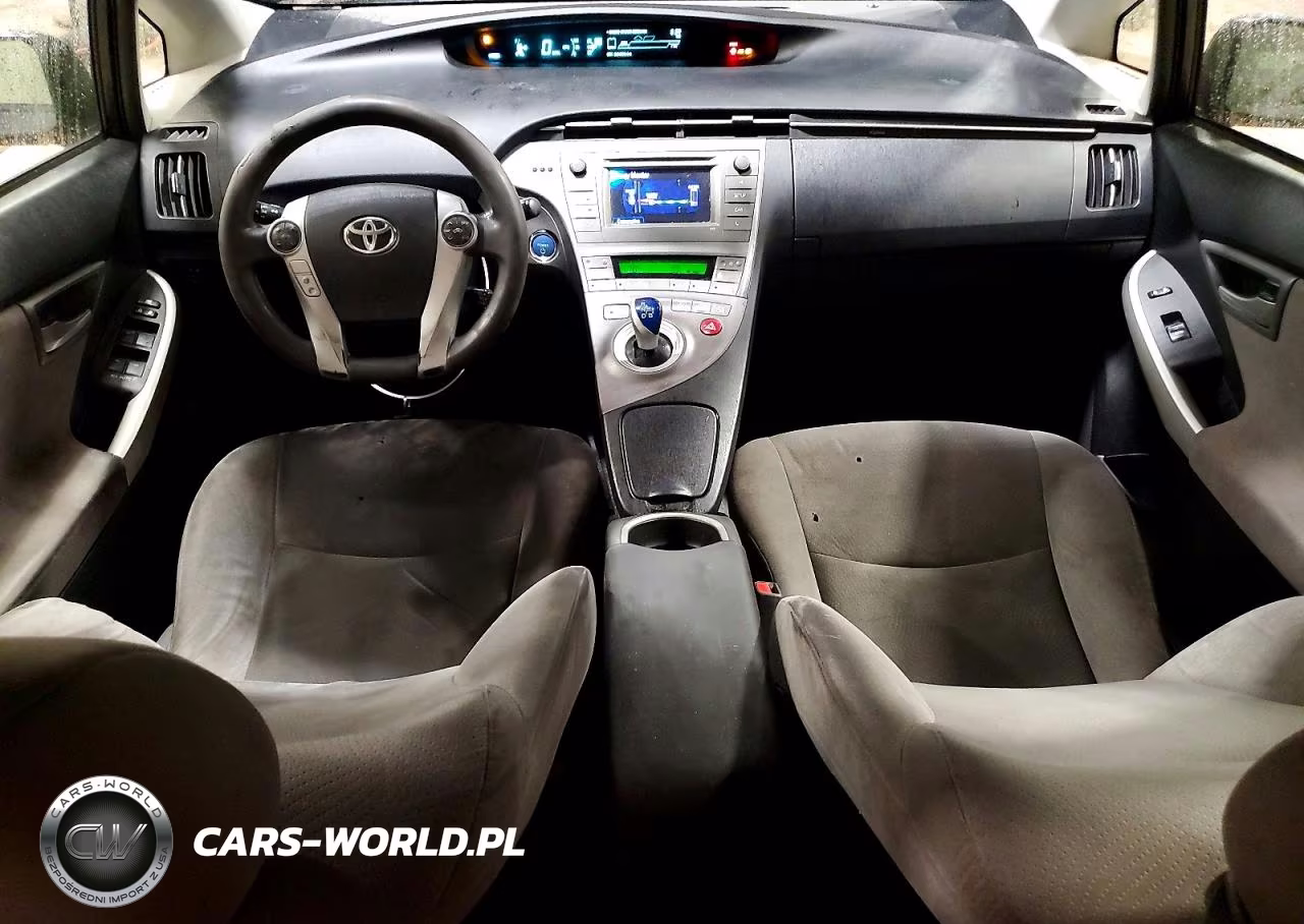 2015 Toyota Prius Two VIN:JTDKN3DU7F0419304 - 8