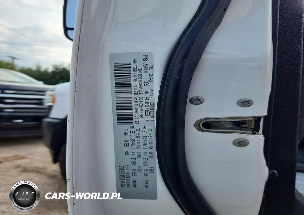 2019 Ram 3500 Tradesman VIN:3C63RRGL9KG687895 - 13