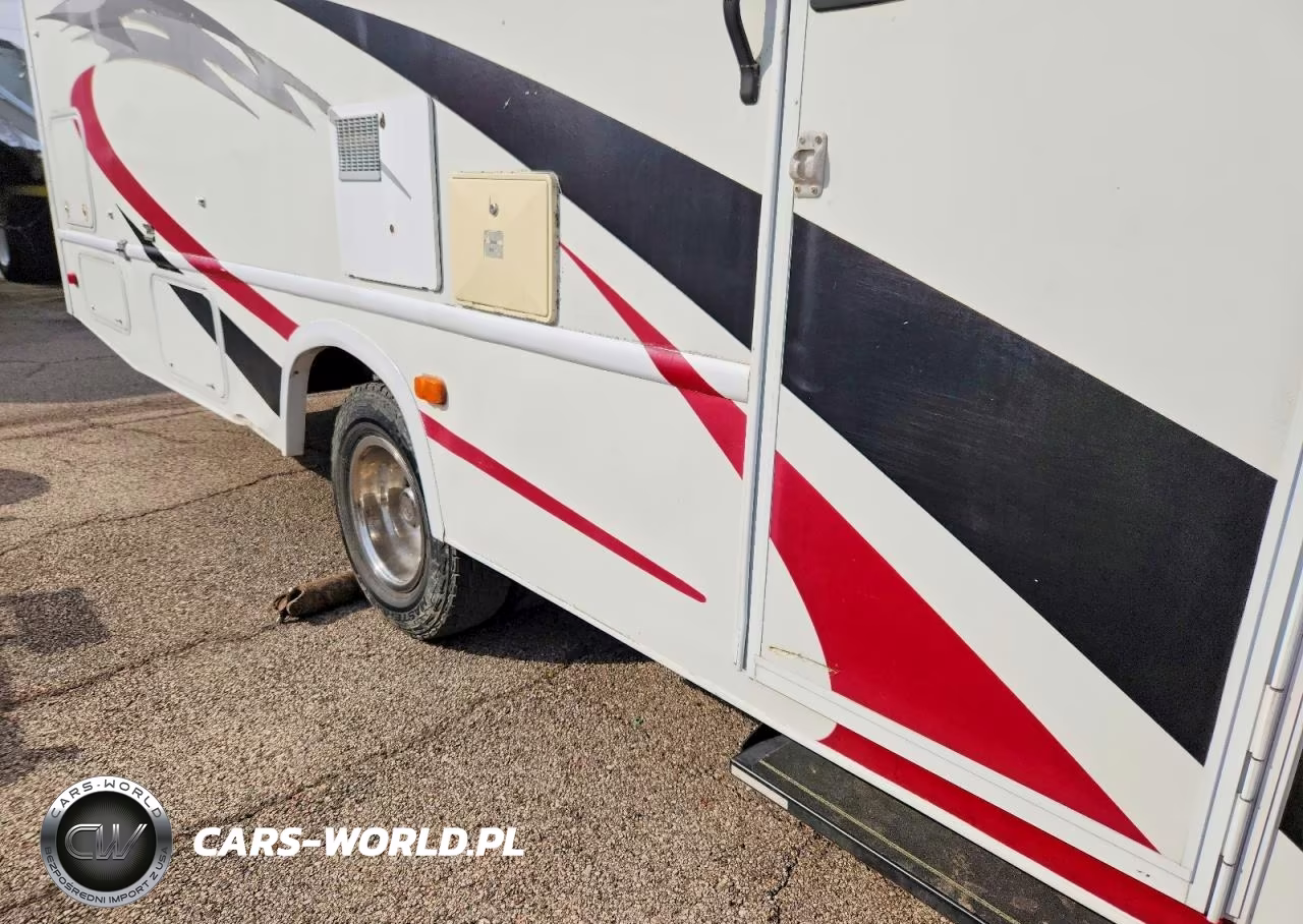 2007 2004 Four Winds Maje Recreational Vehicle (Rv) VIN:1GBKG31U461246726 - 9