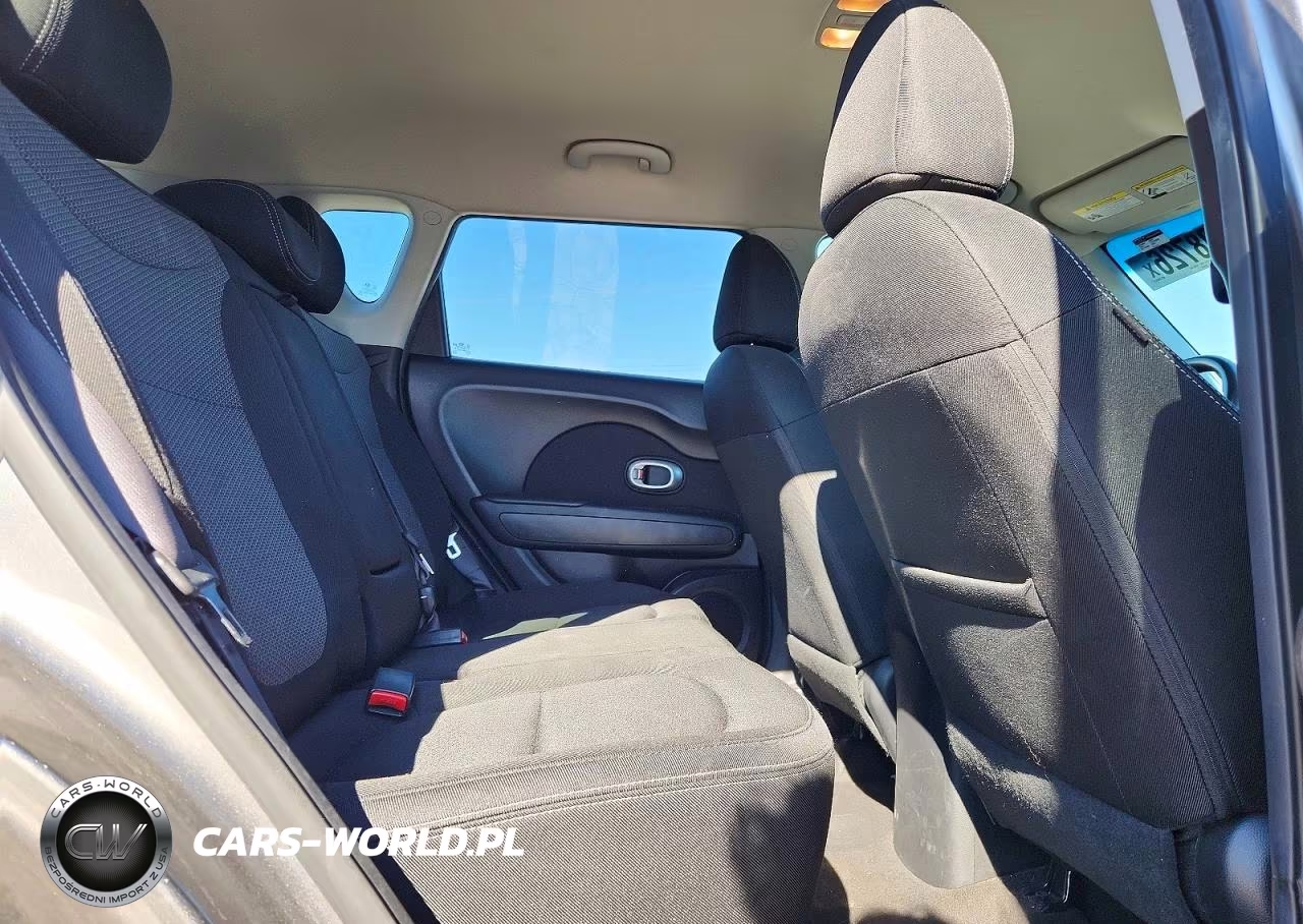 2018 Kia Soul + VIN:KNDJP3A50J7507954 - 10