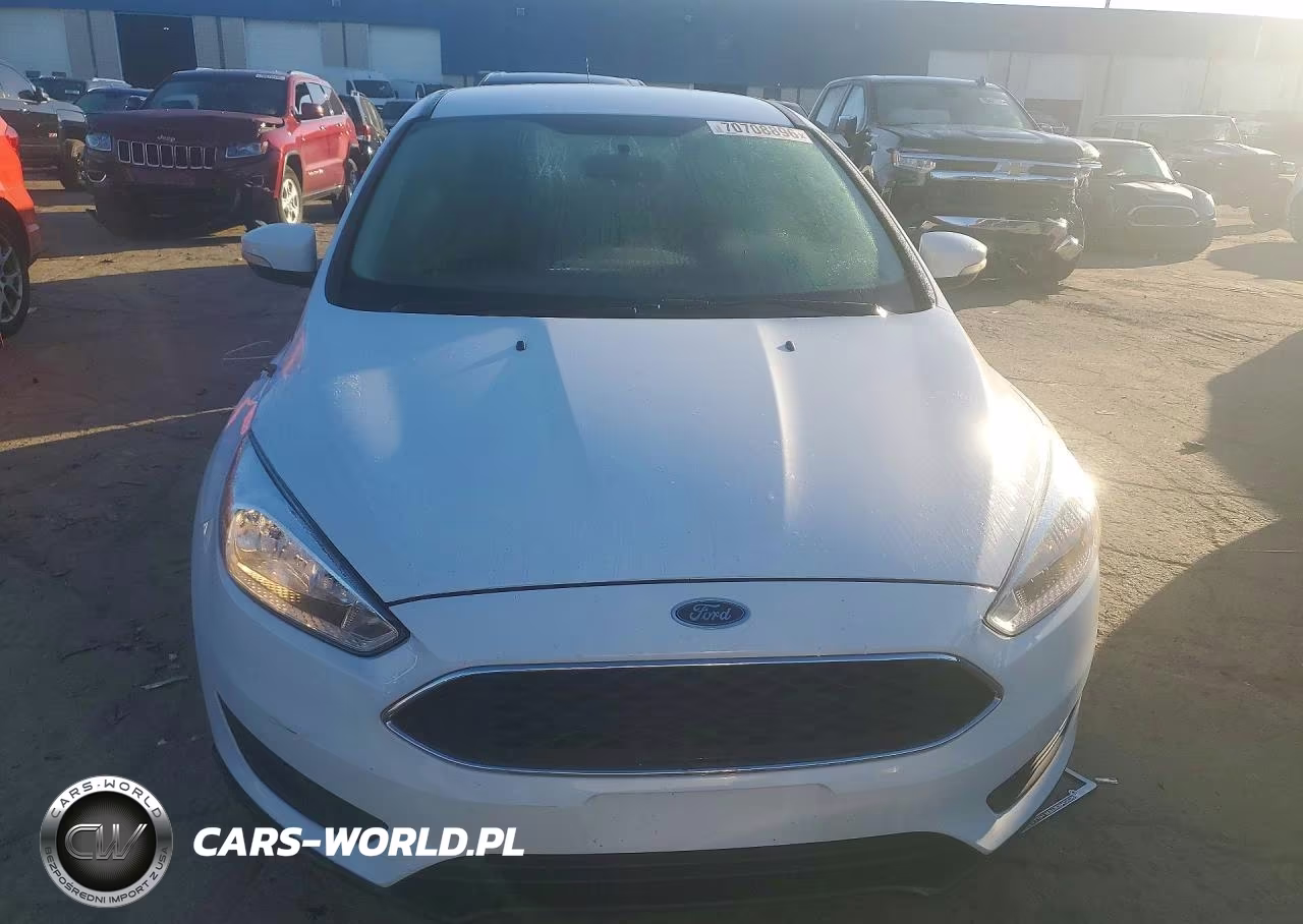 2016 Ford Focus Se VIN:1FADP3F24GL382958 - 5