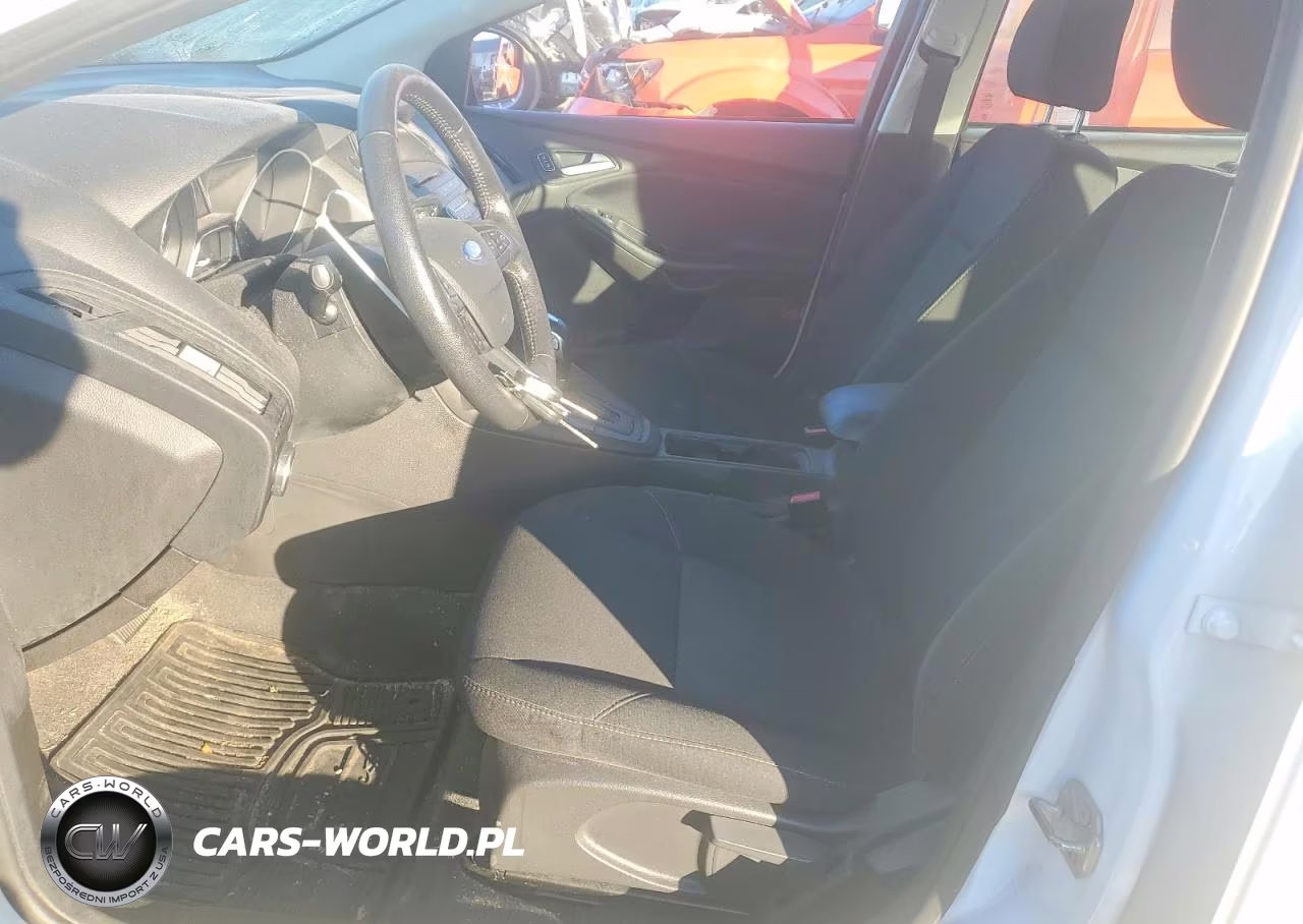 2016 Ford Focus Se VIN:1FADP3F24GL382958 - 7